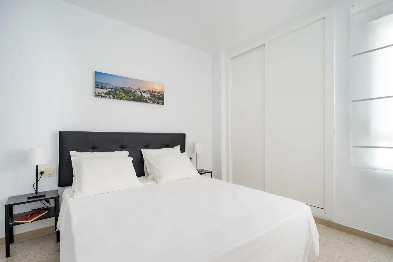 Arcos Beach Infostays - Free Parking Málaga